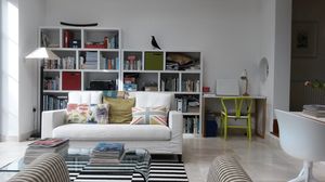 Living area- click for photo gallery